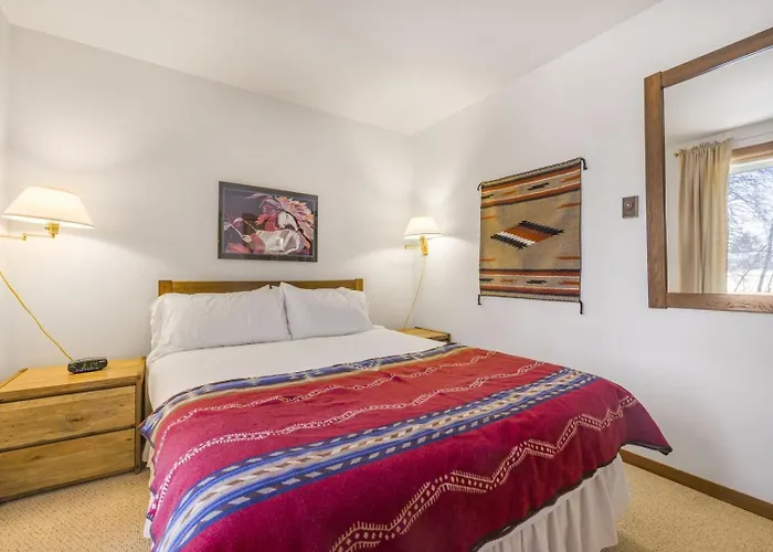 Rmr: Geranium 2621 In The Aspenswilsonwy Apartment